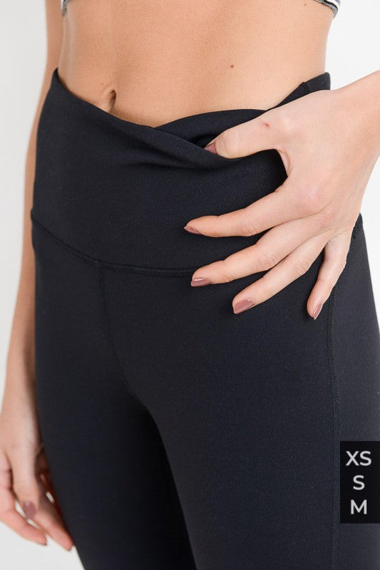 Black Highwaist Essential Solid Leggings